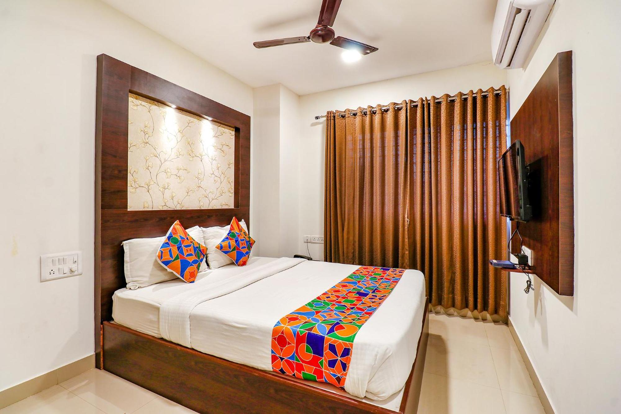 Fabexpress Sri Sai Suites Bangalore Exterior photo