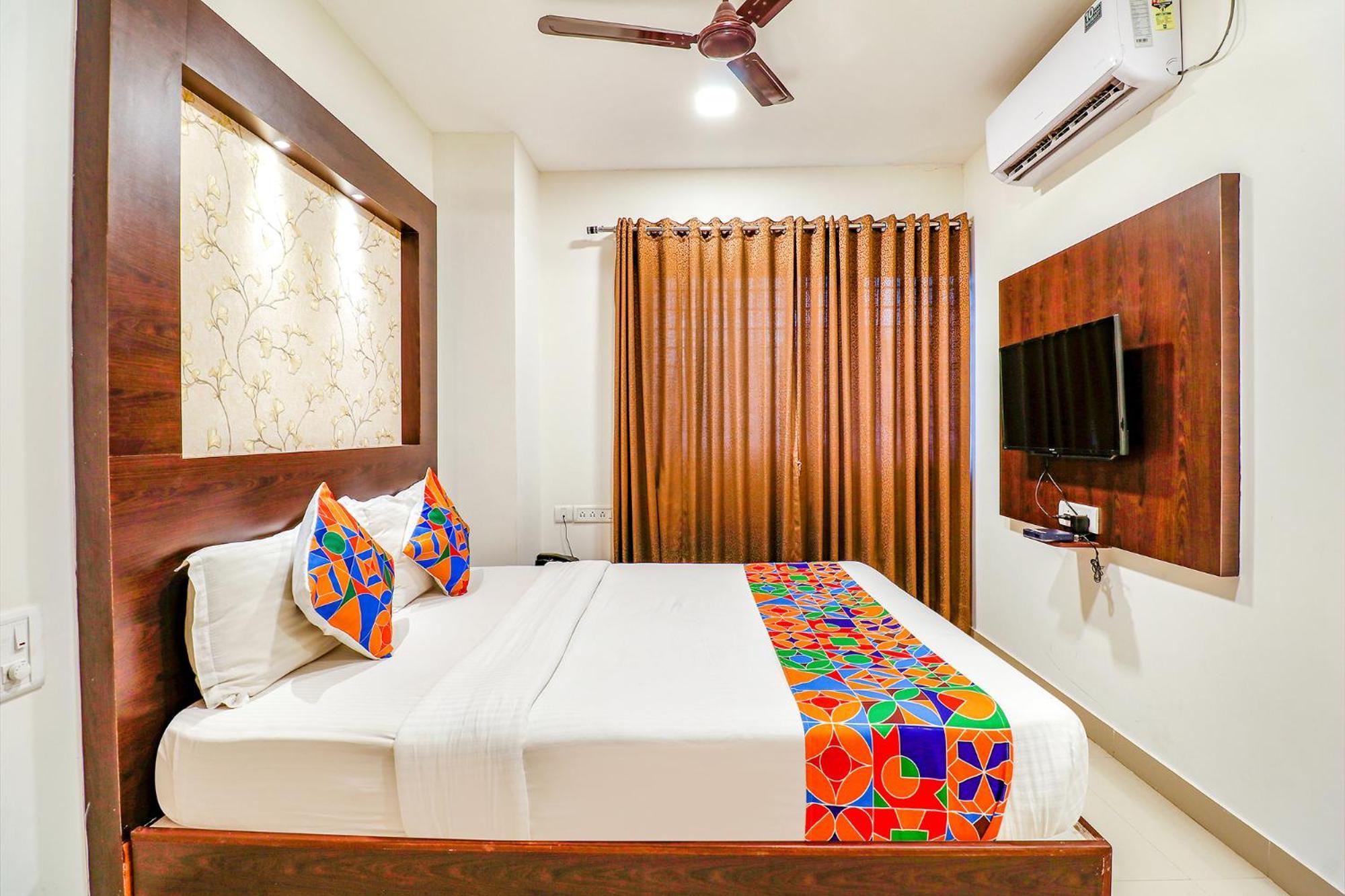 Fabexpress Sri Sai Suites Bangalore Exterior photo